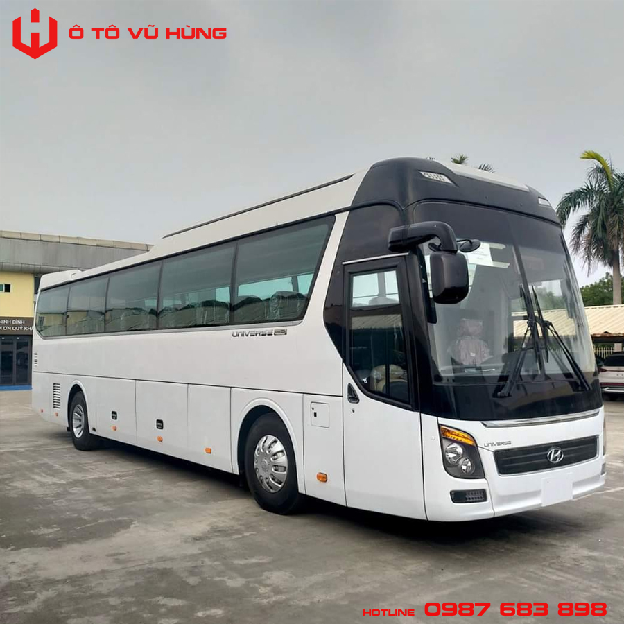 Xe Khách Hyundai Universe 45 chỗ